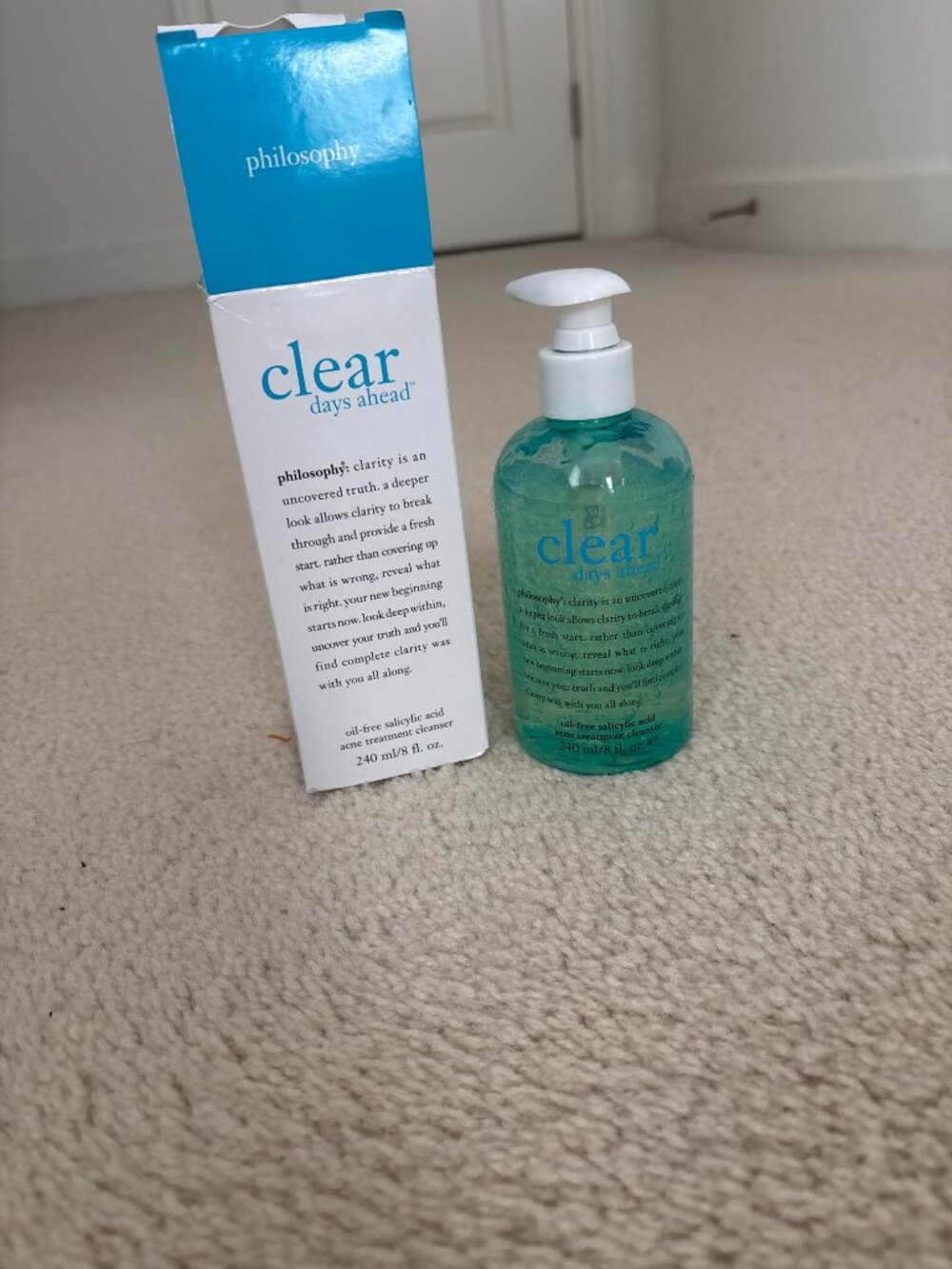 philosophy clear days ahead oil-free acne treatment facial cleanser - Picture 2 of 3